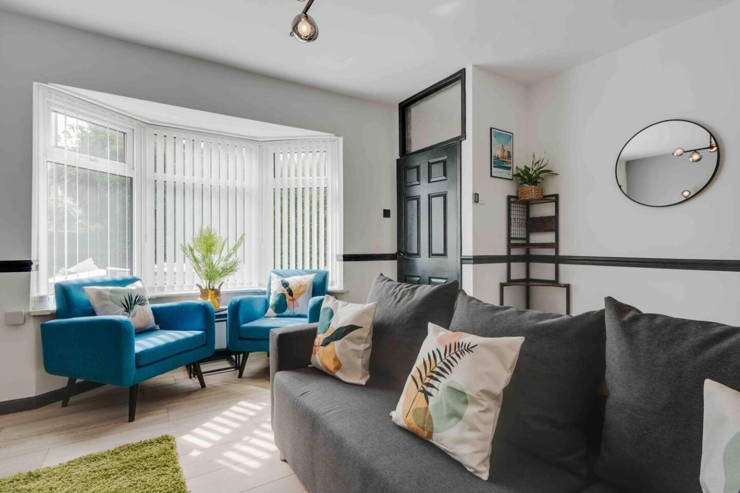 3-Bed Scouse House Near Anfield & Goodison Villa Liverpool Exterior photo